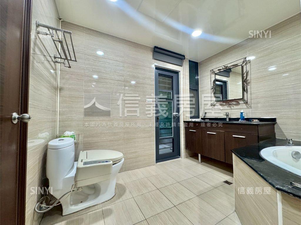 高鐵區別墅勳章臨路透天房屋室內格局與周邊環境