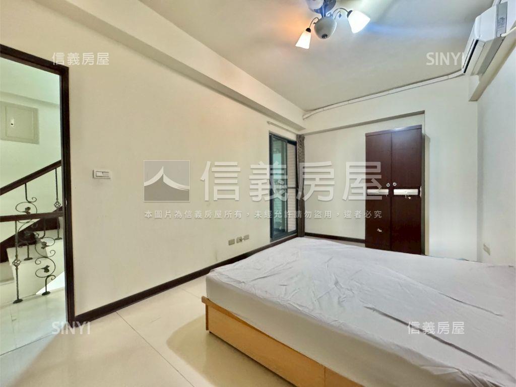 高鐵區別墅勳章臨路透天房屋室內格局與周邊環境