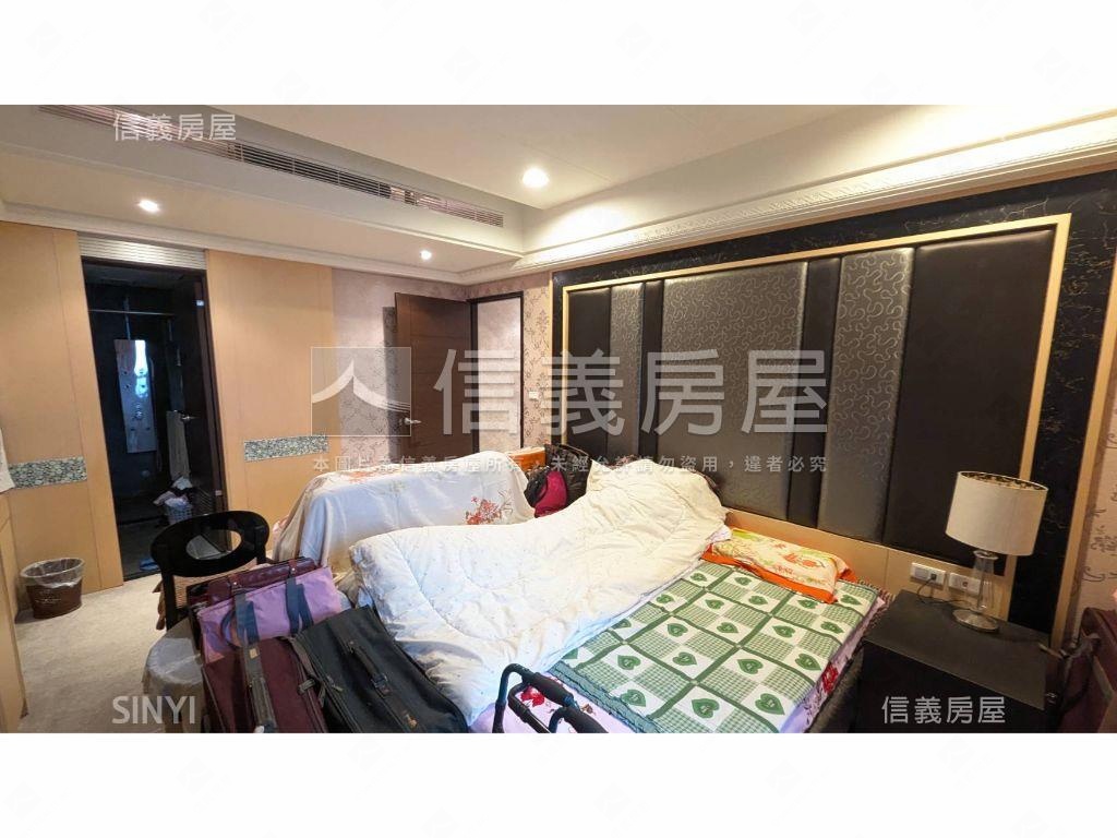 崇德１１期四房雙平車房屋室內格局與周邊環境