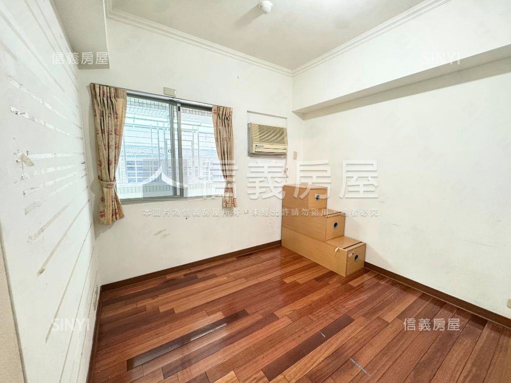 昇陽新莊四房車位房屋室內格局與周邊環境