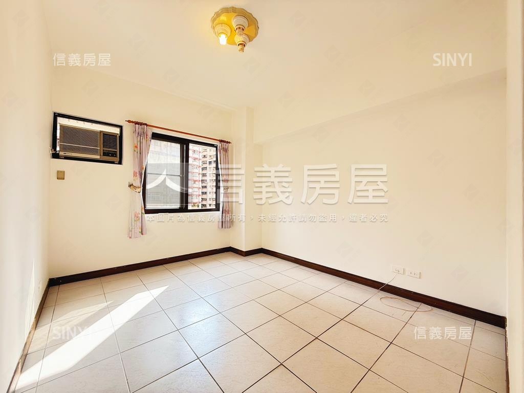 新接專任宏國青山景觀四房房屋室內格局與周邊環境