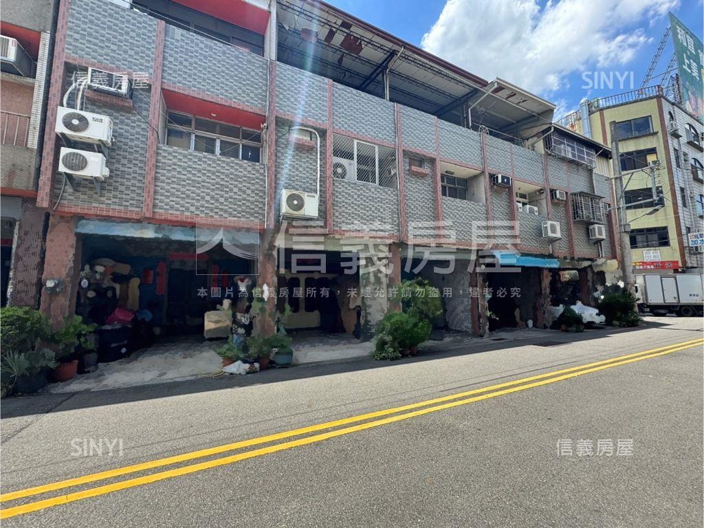 軍功東山商圈臨路透店房屋室內格局與周邊環境