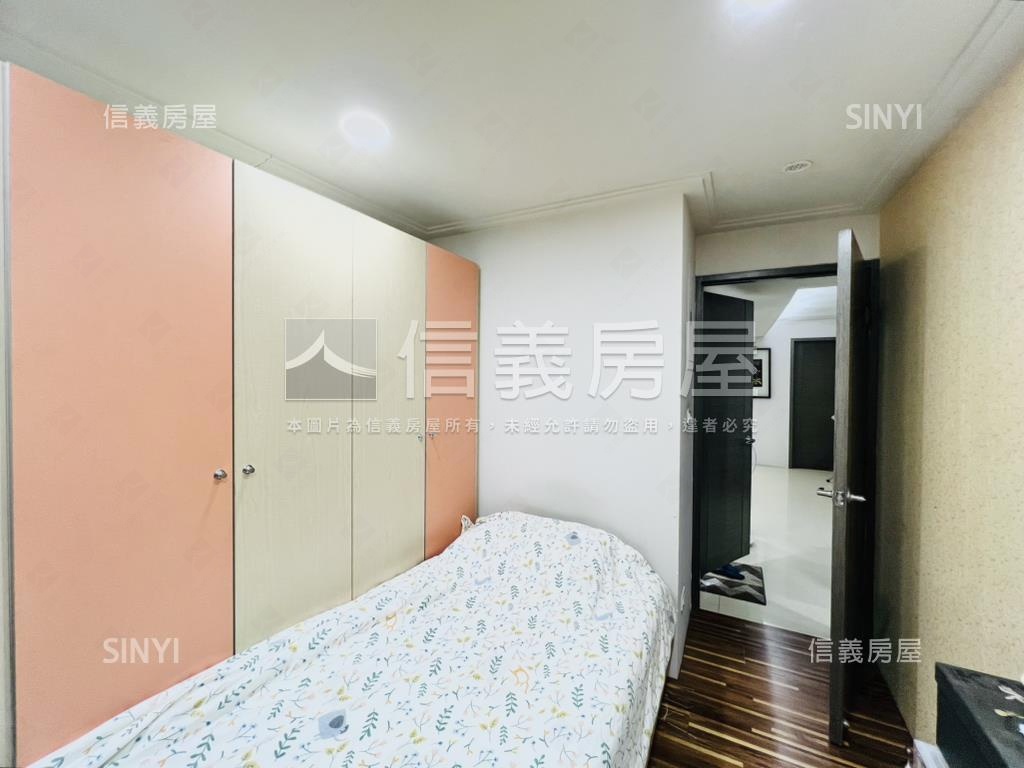 新接中正學區靜巷車庫６房房屋室內格局與周邊環境