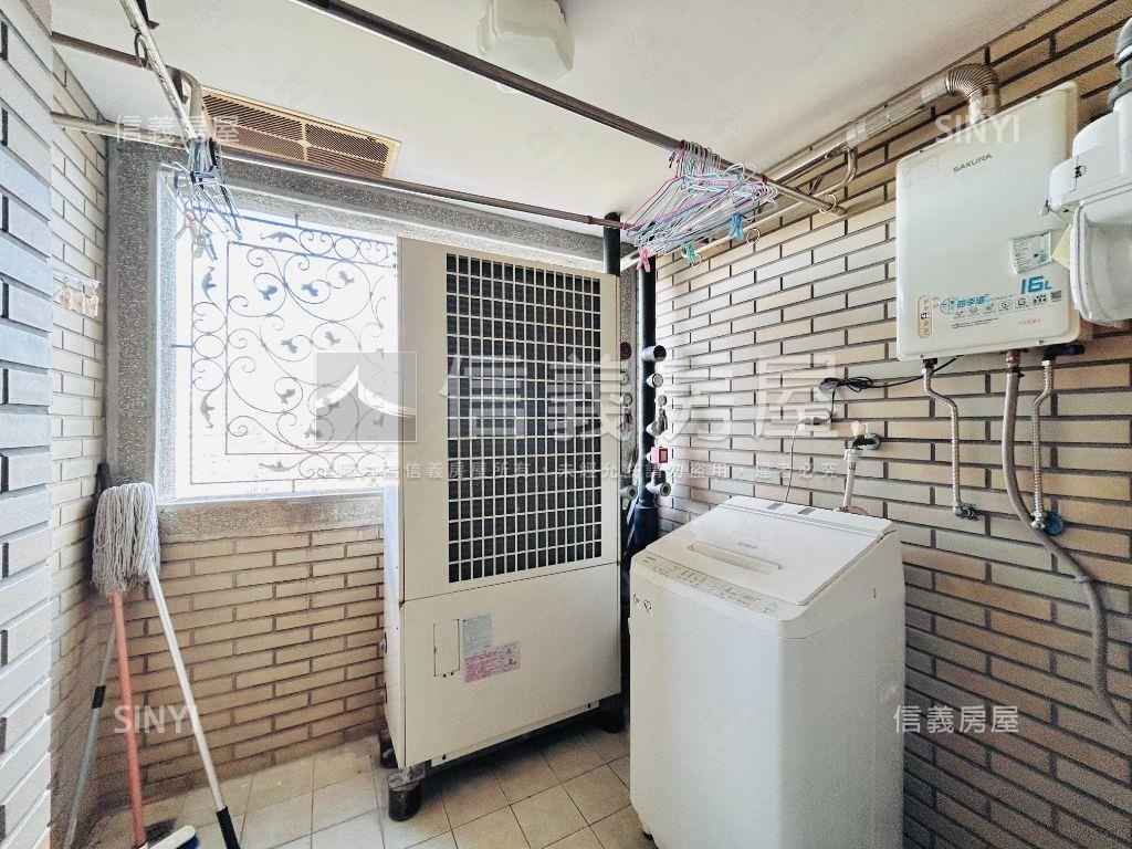 次頂樓景觀面公園中悅凱撒房屋室內格局與周邊環境