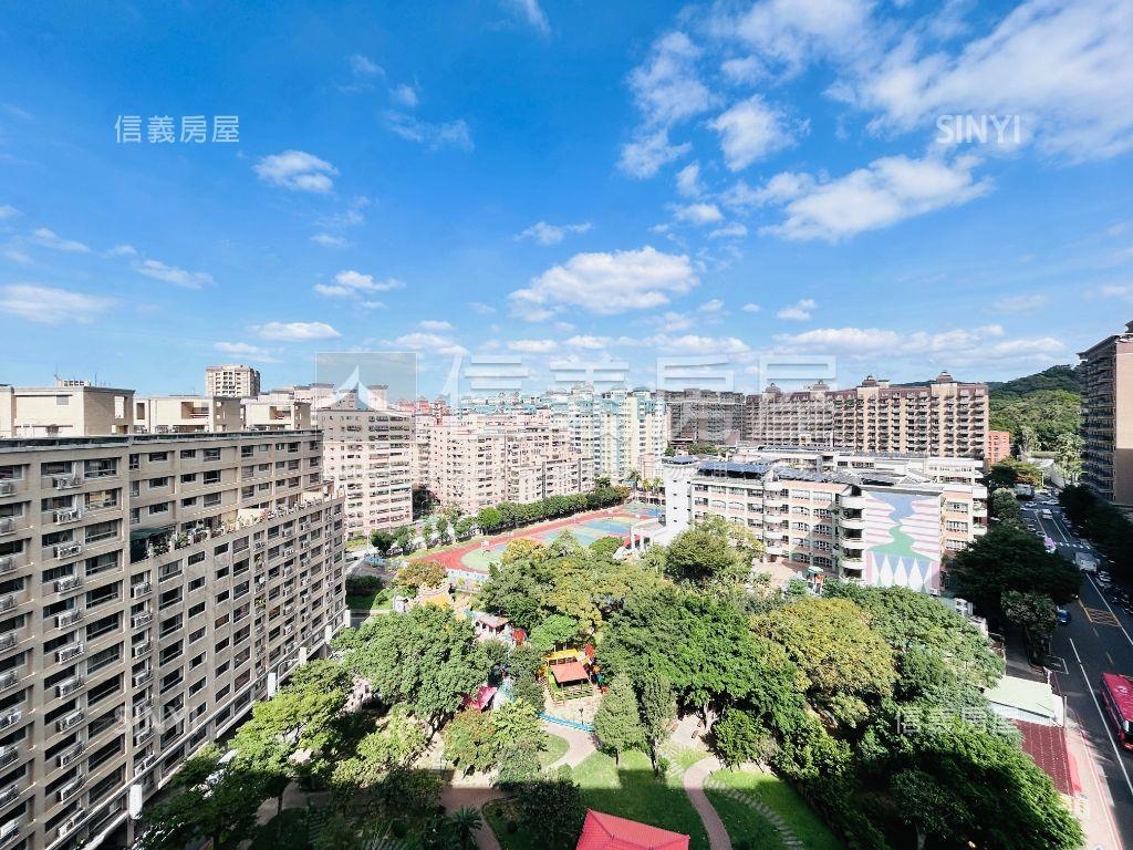 次頂樓景觀面公園中悅凱撒房屋室內格局與周邊環境