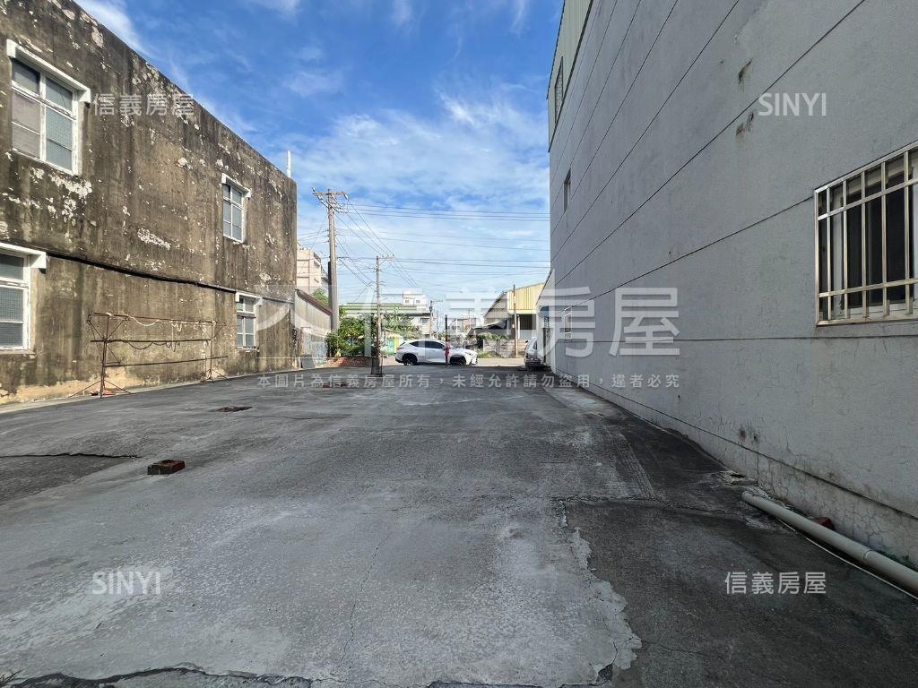 茄萣２０米大路邊土地房屋室內格局與周邊環境