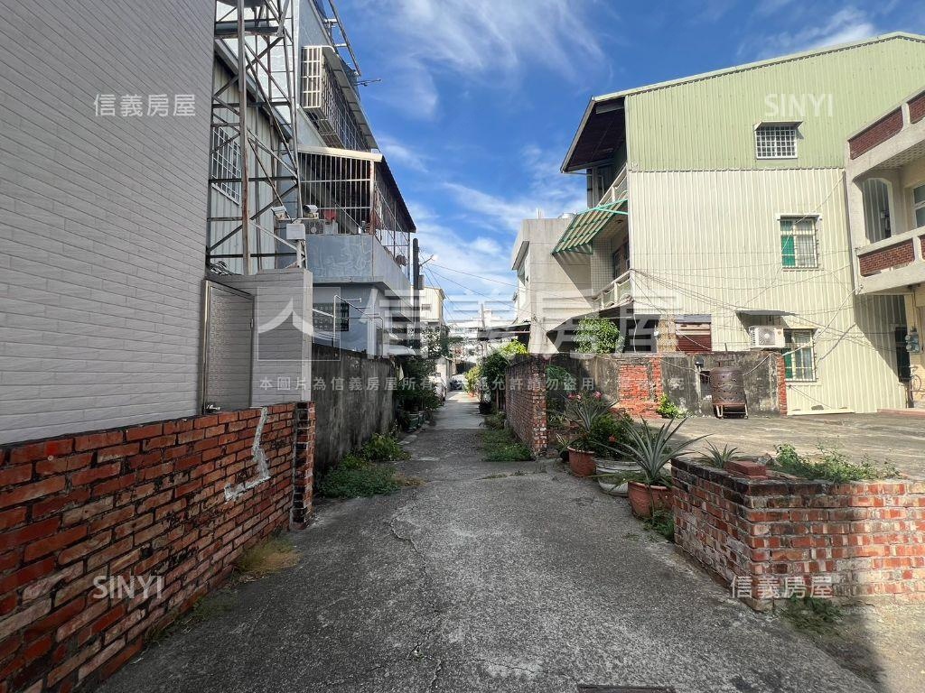 茄萣２０米大路邊土地房屋室內格局與周邊環境