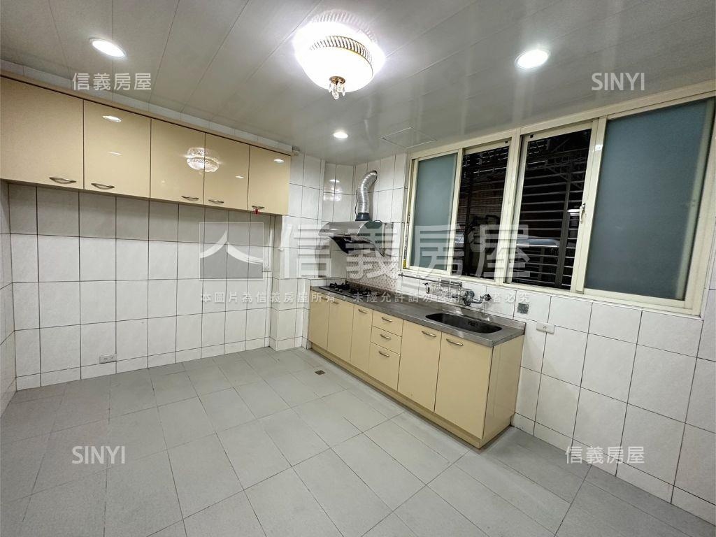 成淵高中獨戶黃金二樓房屋室內格局與周邊環境