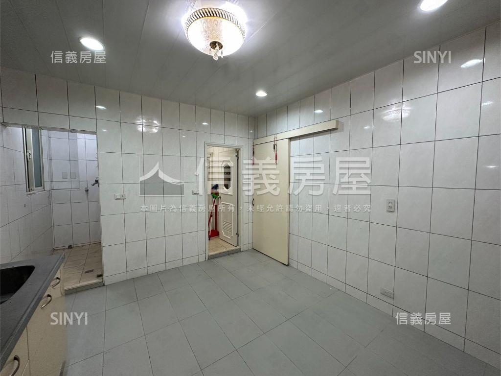 成淵高中獨戶黃金二樓房屋室內格局與周邊環境