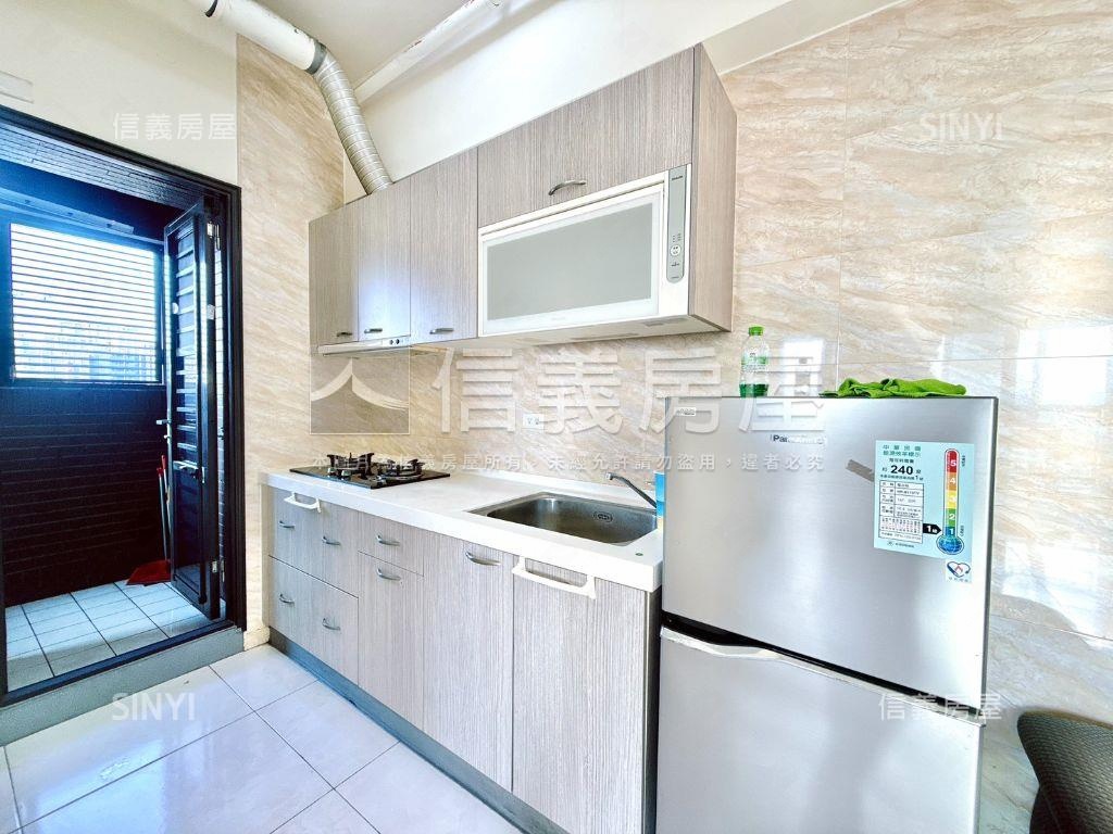 仁雄商圈兩房車位房屋室內格局與周邊環境