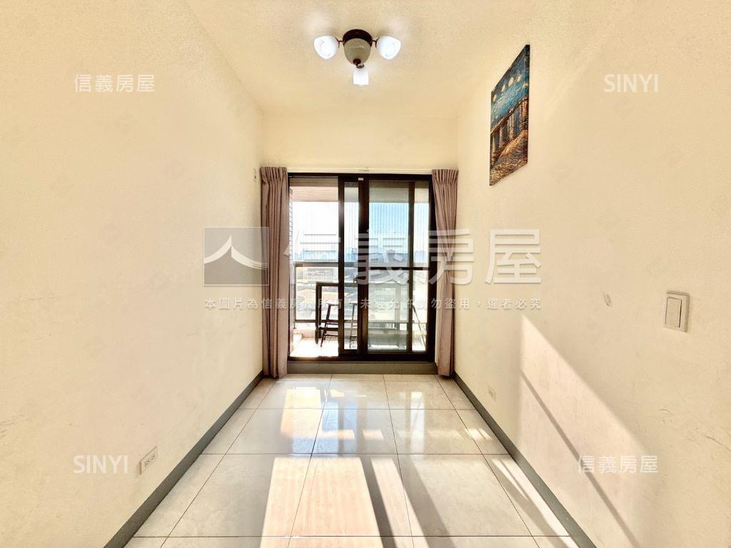 仁雄商圈兩房車位房屋室內格局與周邊環境