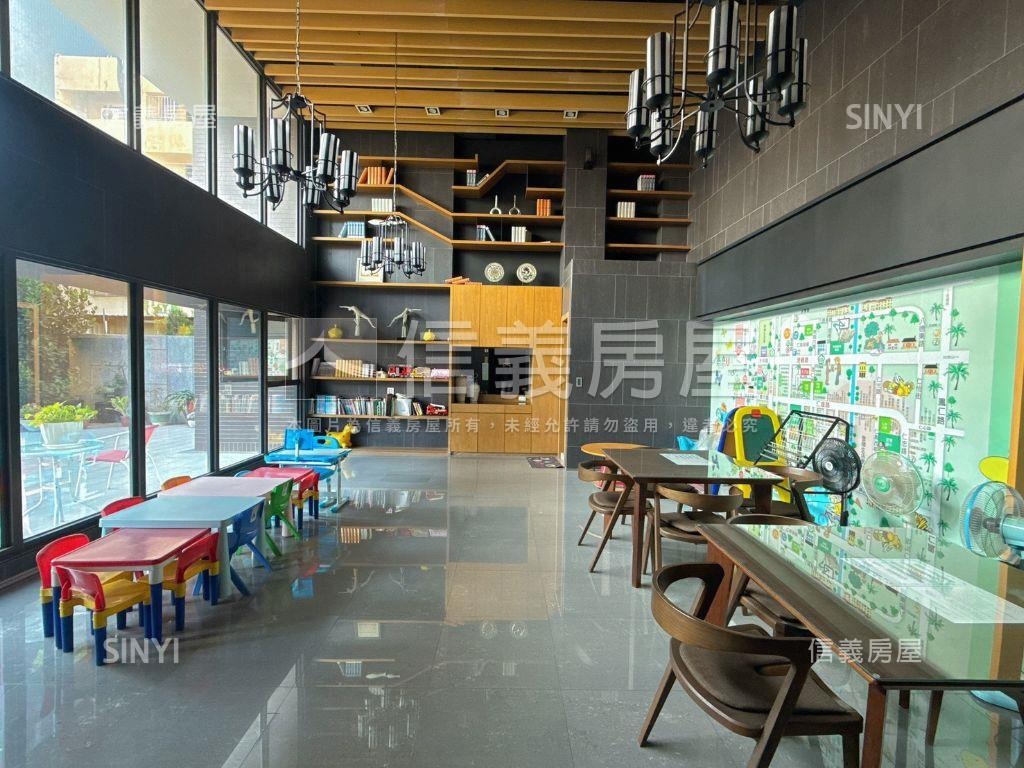 仁雄商圈兩房車位房屋室內格局與周邊環境