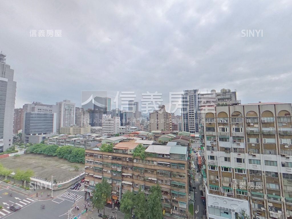 世青圓形房屋室內格局與周邊環境