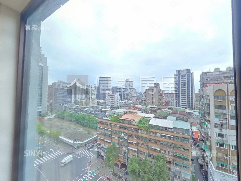 世青圓形房屋室內格局與周邊環境