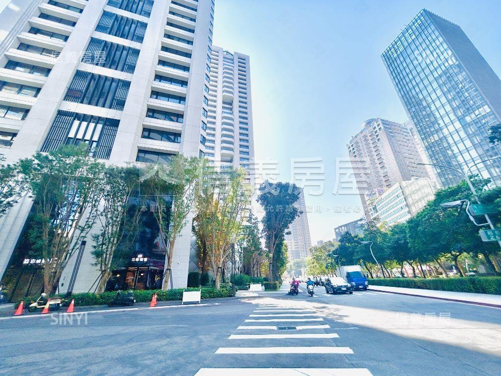 忠泰老佛爺●氣勢磅礡房屋室內格局與周邊環境