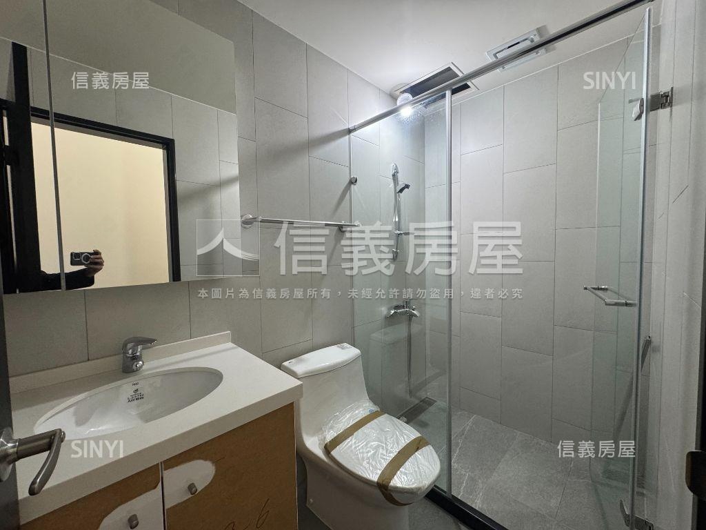 前後陽台三房車位房屋室內格局與周邊環境