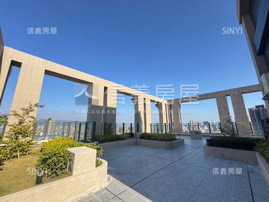 前後陽台三房車位房屋室內格局與周邊環境