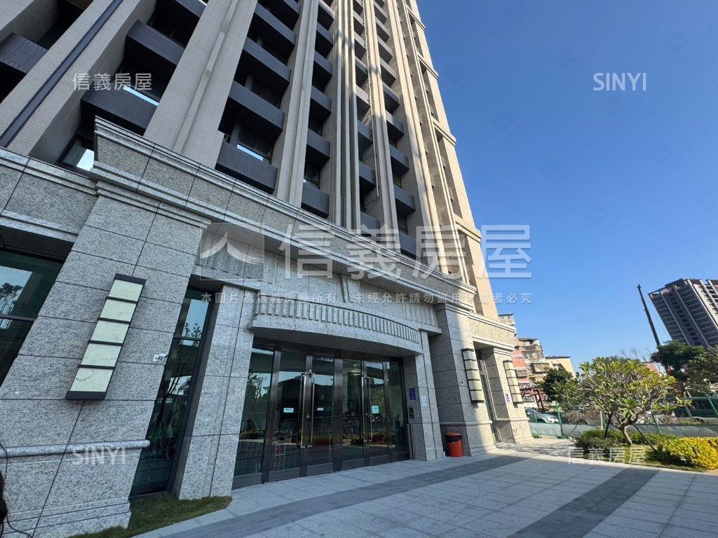前後陽台三房車位房屋室內格局與周邊環境