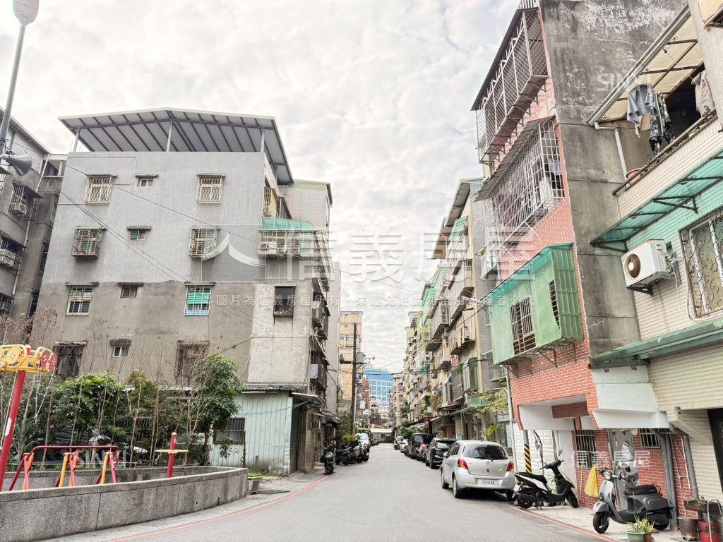 忠孝路三面採光方正美屋房屋室內格局與周邊環境