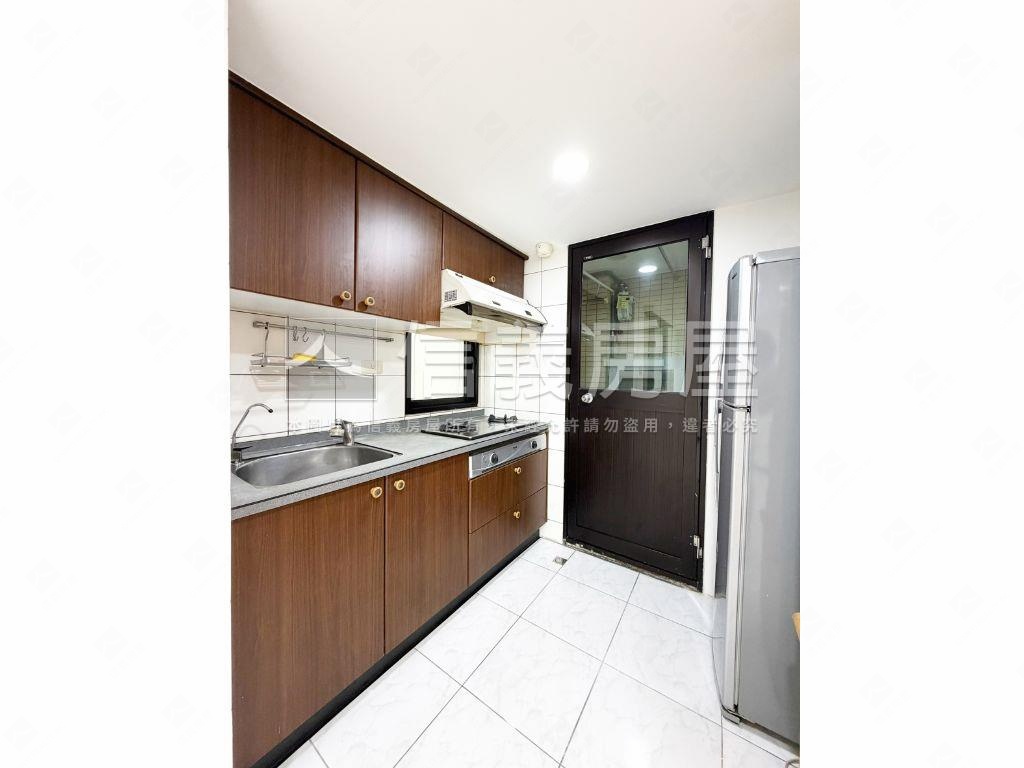 稀有釋出非常歐洲房屋室內格局與周邊環境