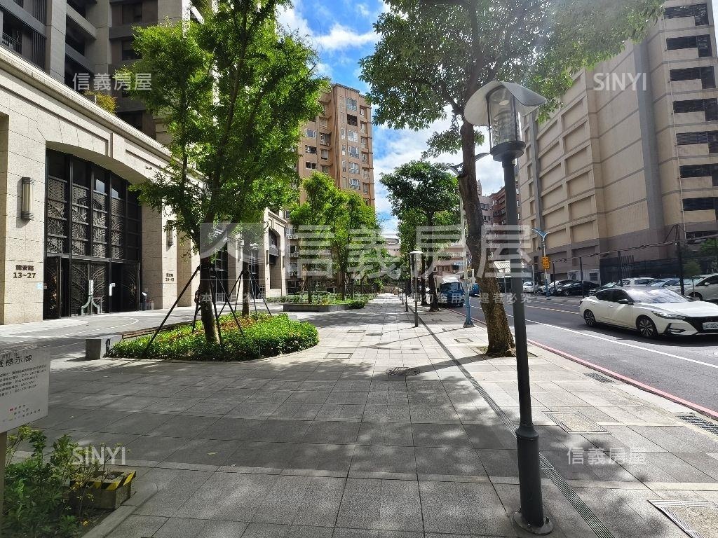 捷運捷仕堡視野兩房車位房屋室內格局與周邊環境