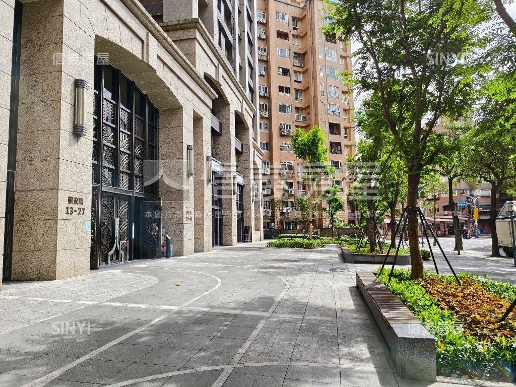 捷運捷仕堡視野兩房車位房屋室內格局與周邊環境