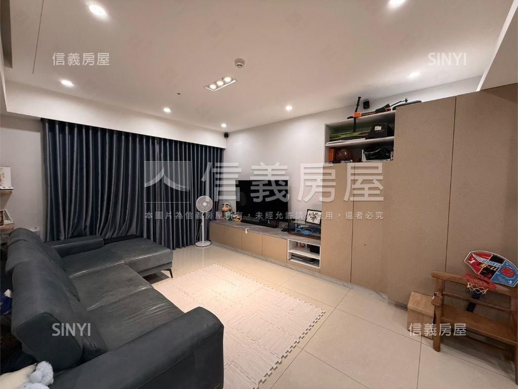 冠德天御面學校三房雙車位房屋室內格局與周邊環境