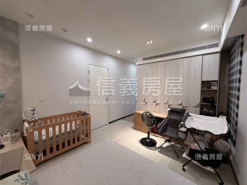 冠德天御面學校三房雙車位房屋室內格局與周邊環境