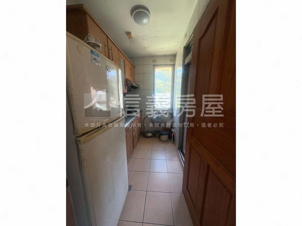 高樓景觀無遮蔽邊間華廈房屋室內格局與周邊環境