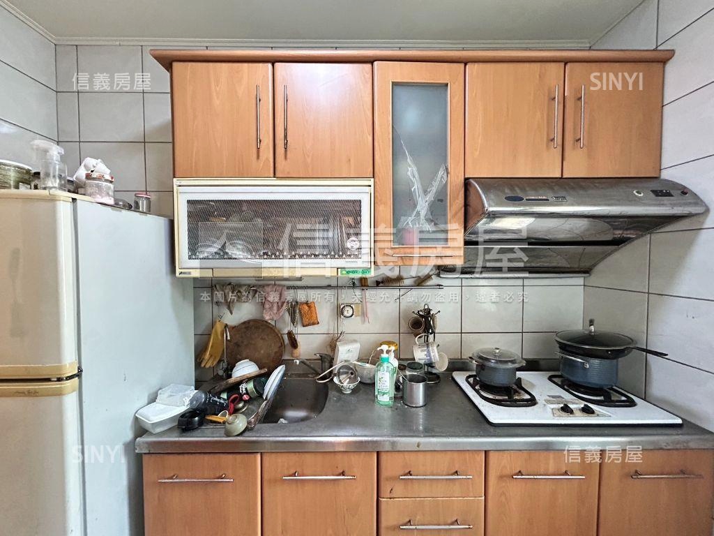 高樓景觀無遮蔽邊間華廈房屋室內格局與周邊環境