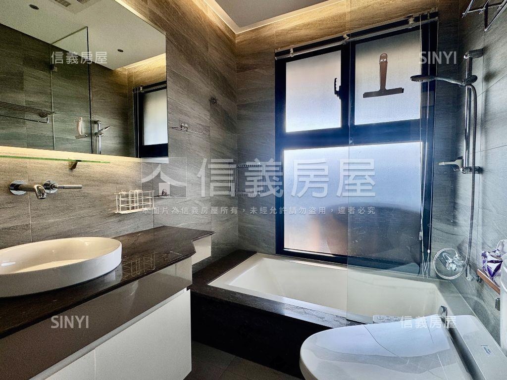 輕屋齡質感高樓３＋１平車房屋室內格局與周邊環境