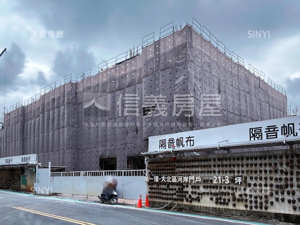 晴空大地３房坡平車位房屋室內格局與周邊環境