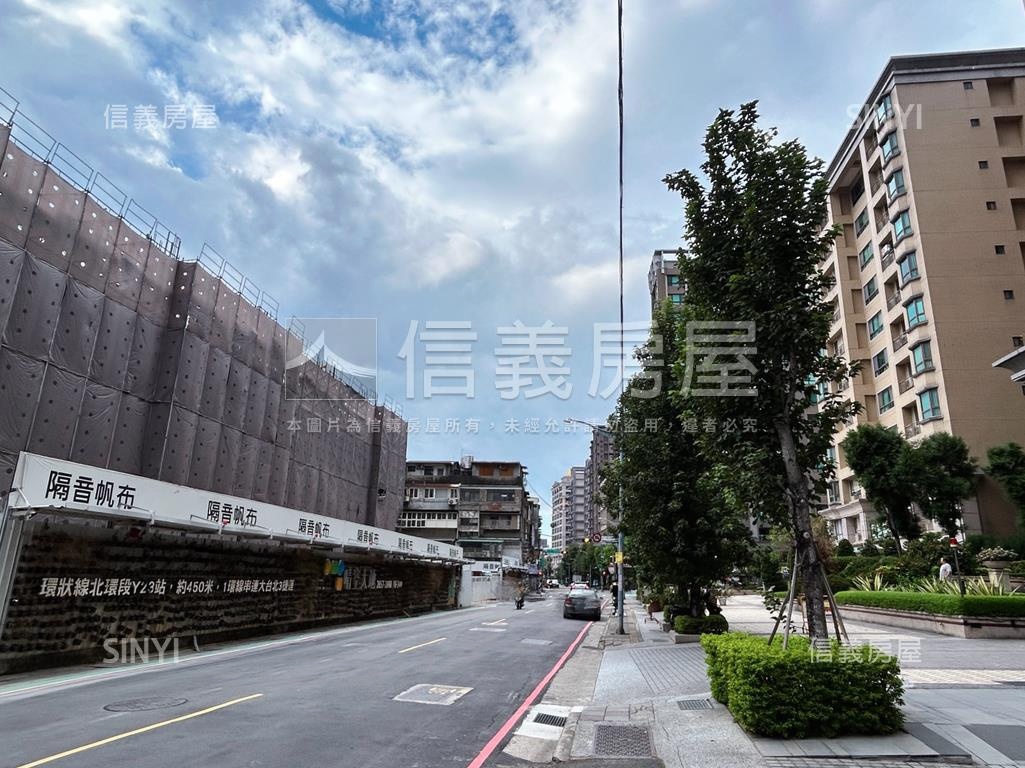 晴空大地３房坡平車位房屋室內格局與周邊環境