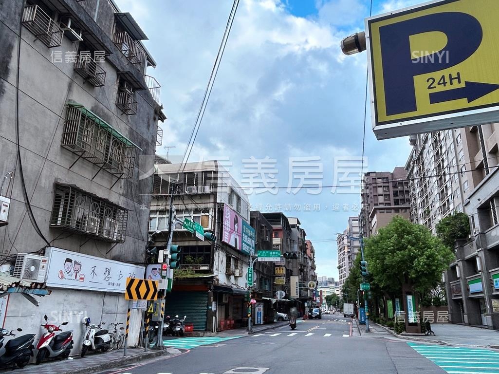 晴空大地３房坡平車位房屋室內格局與周邊環境