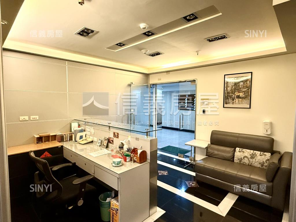 環球世貿景觀鋼骨純辦房屋室內格局與周邊環境