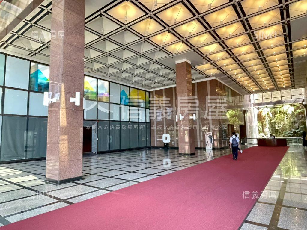 環球世貿景觀鋼骨純辦房屋室內格局與周邊環境