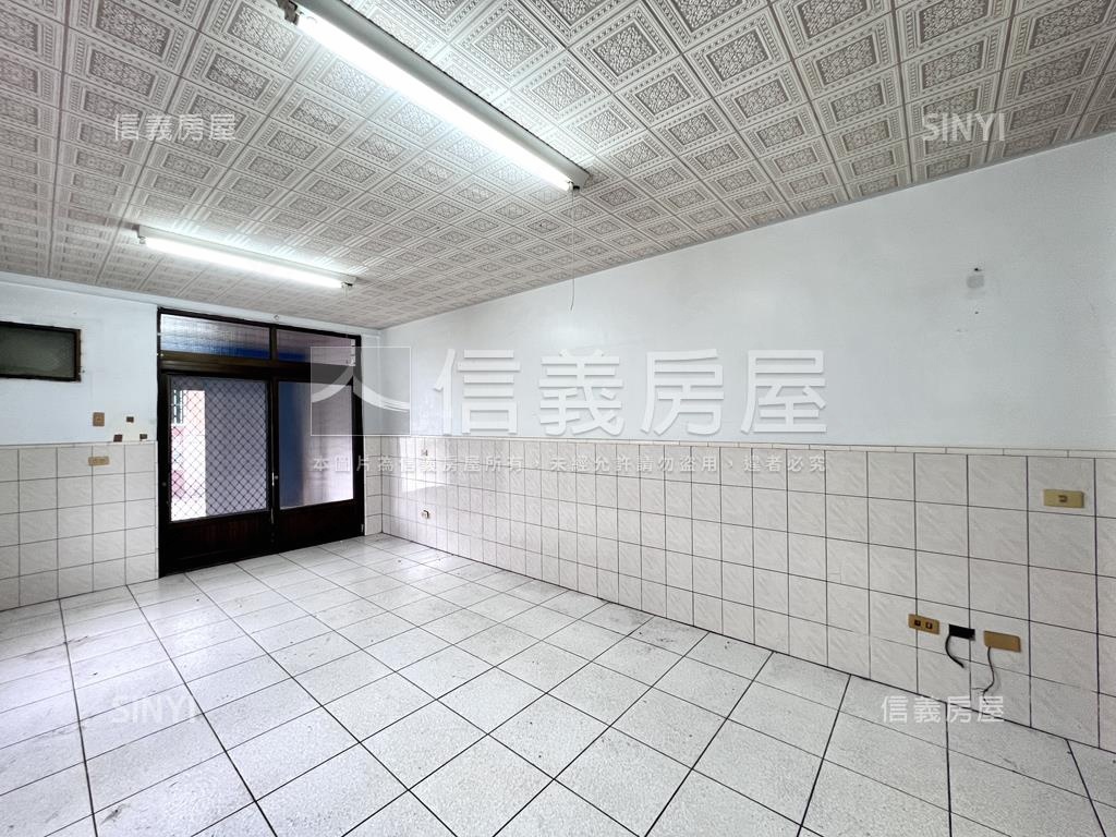 低總活巷邊間採光佳透天房屋室內格局與周邊環境
