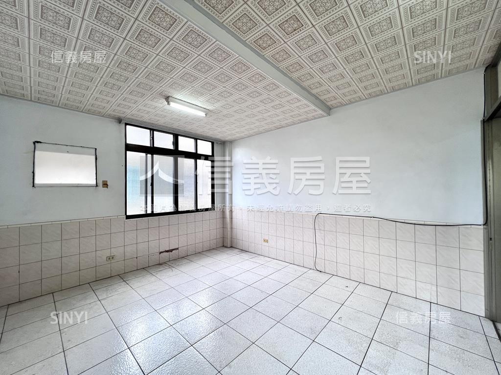 低總活巷邊間採光佳透天房屋室內格局與周邊環境