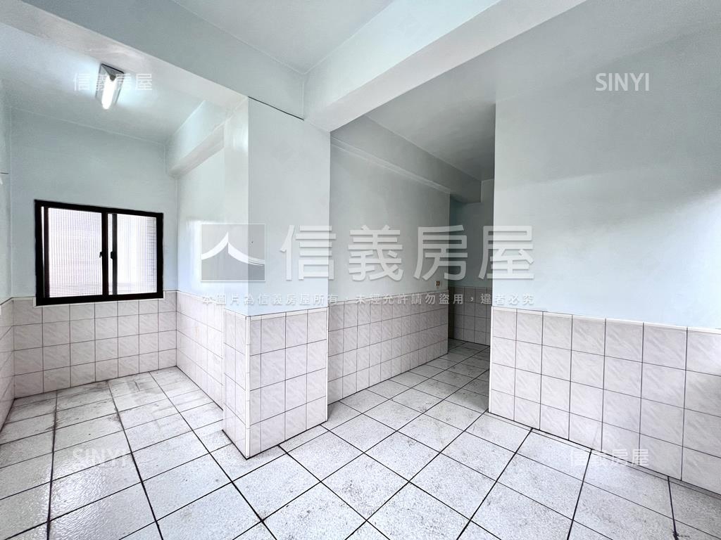 低總活巷邊間採光佳透天房屋室內格局與周邊環境