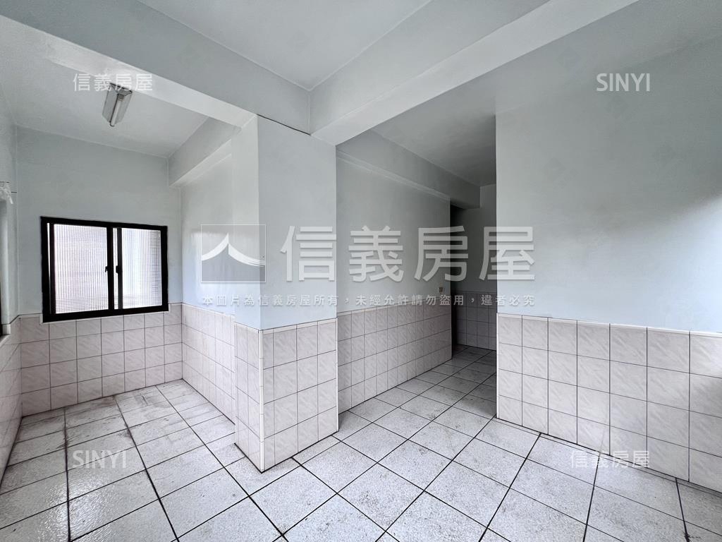 低總活巷邊間採光佳透天房屋室內格局與周邊環境