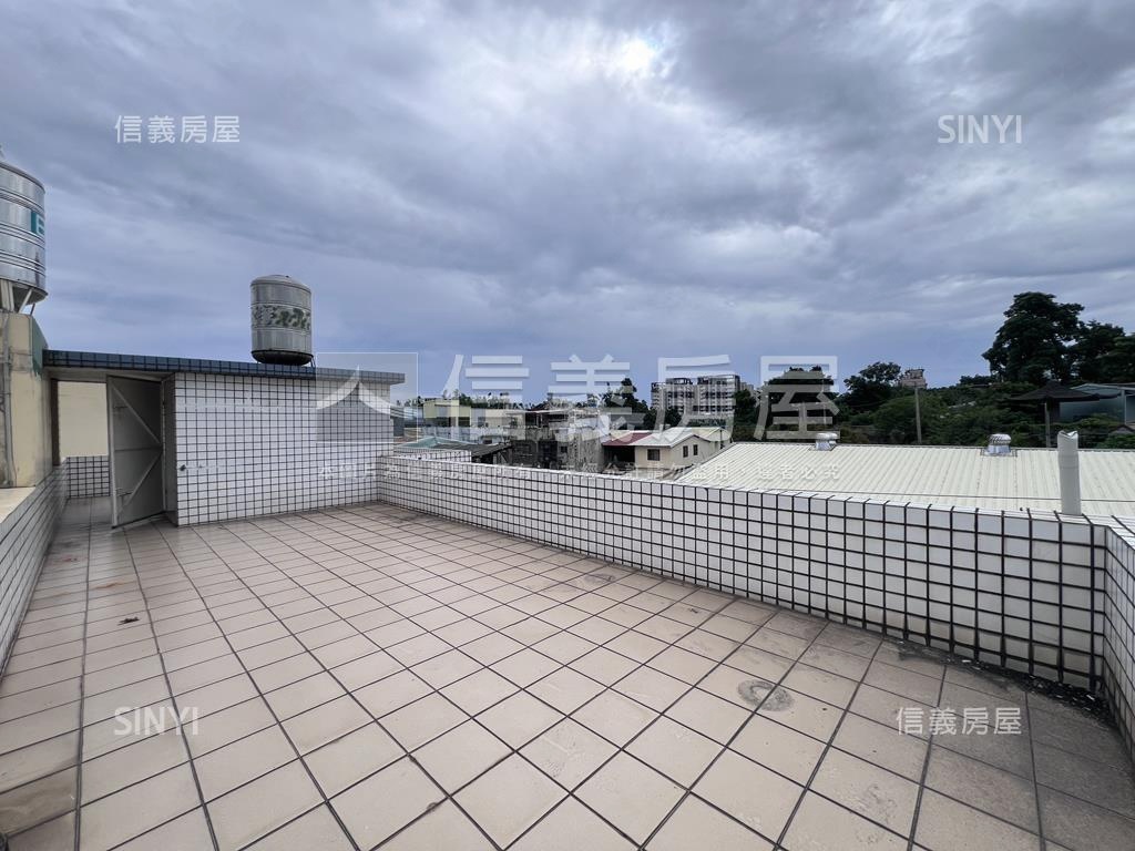 低總活巷邊間採光佳透天房屋室內格局與周邊環境