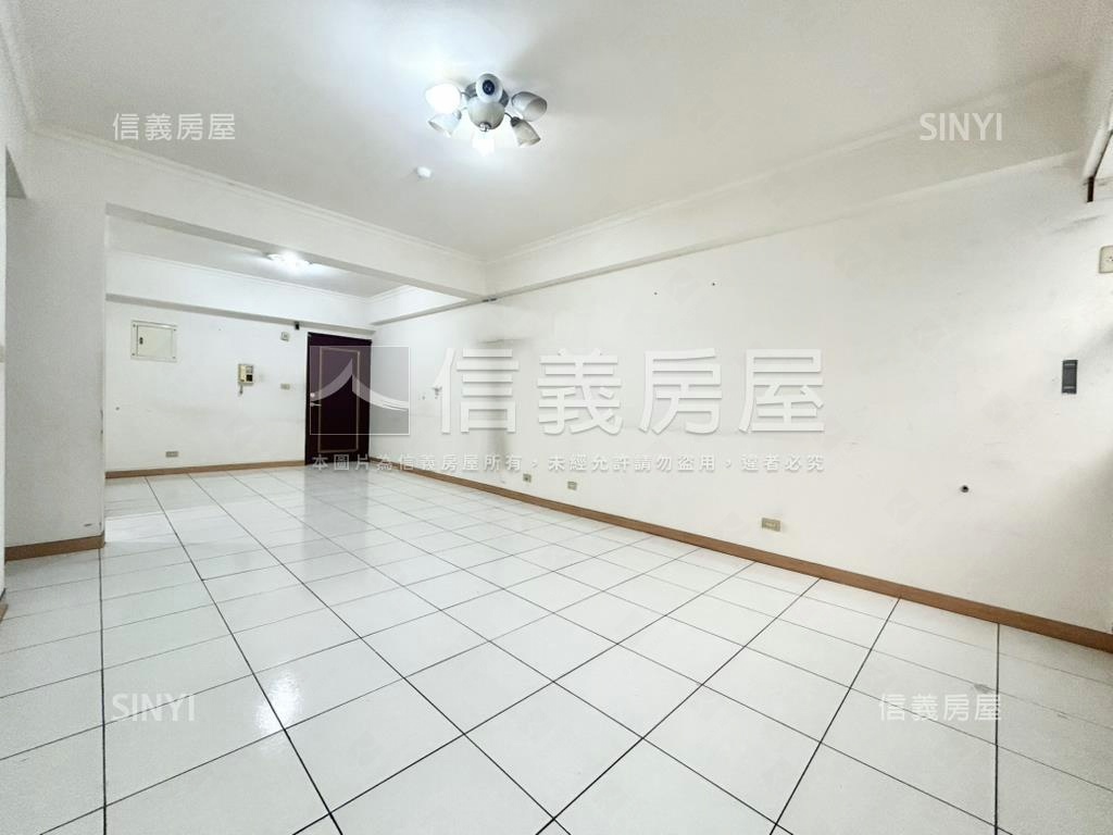 德光雅築˙後棟邊間房屋室內格局與周邊環境