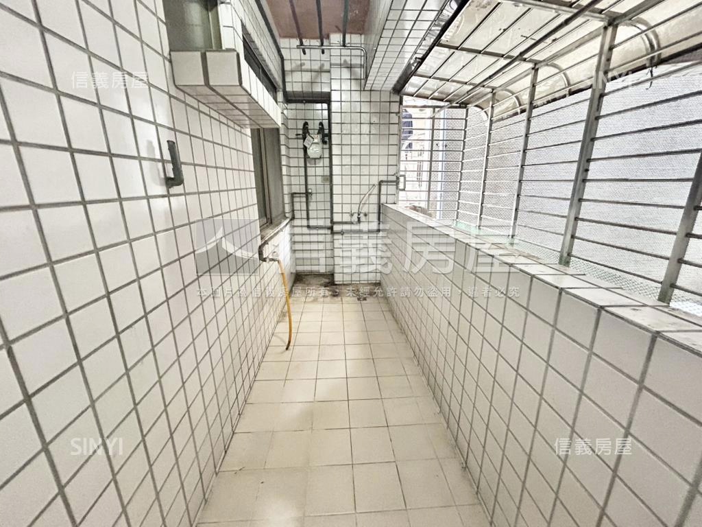 德光雅築˙後棟邊間房屋室內格局與周邊環境