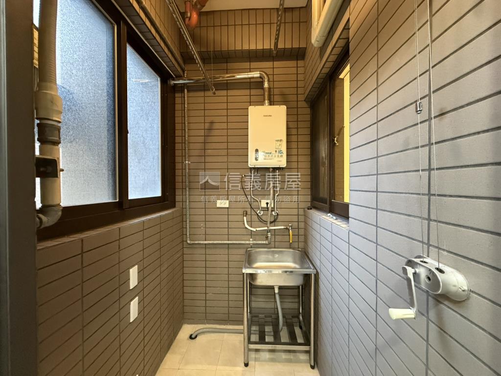 新埔捷運｜溫馨美兩房房屋室內格局與周邊環境