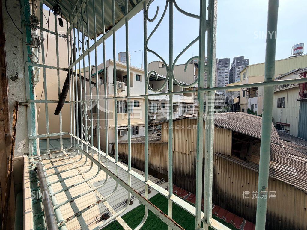 新民路正路金透天房屋室內格局與周邊環境