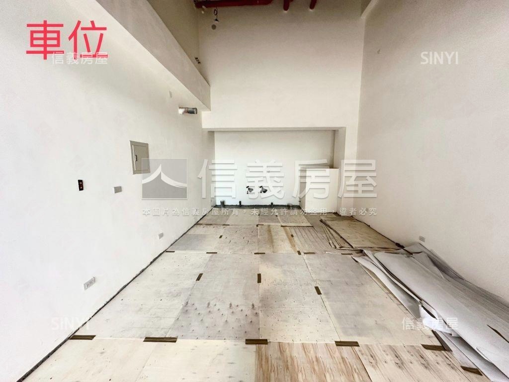 府中新板樂睦金店面房屋室內格局與周邊環境