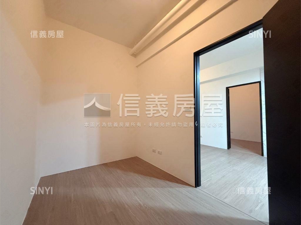 近未來捷運捷運湛兩房車位房屋室內格局與周邊環境