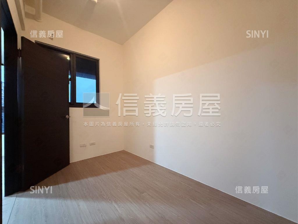 近未來捷運捷運湛兩房車位房屋室內格局與周邊環境