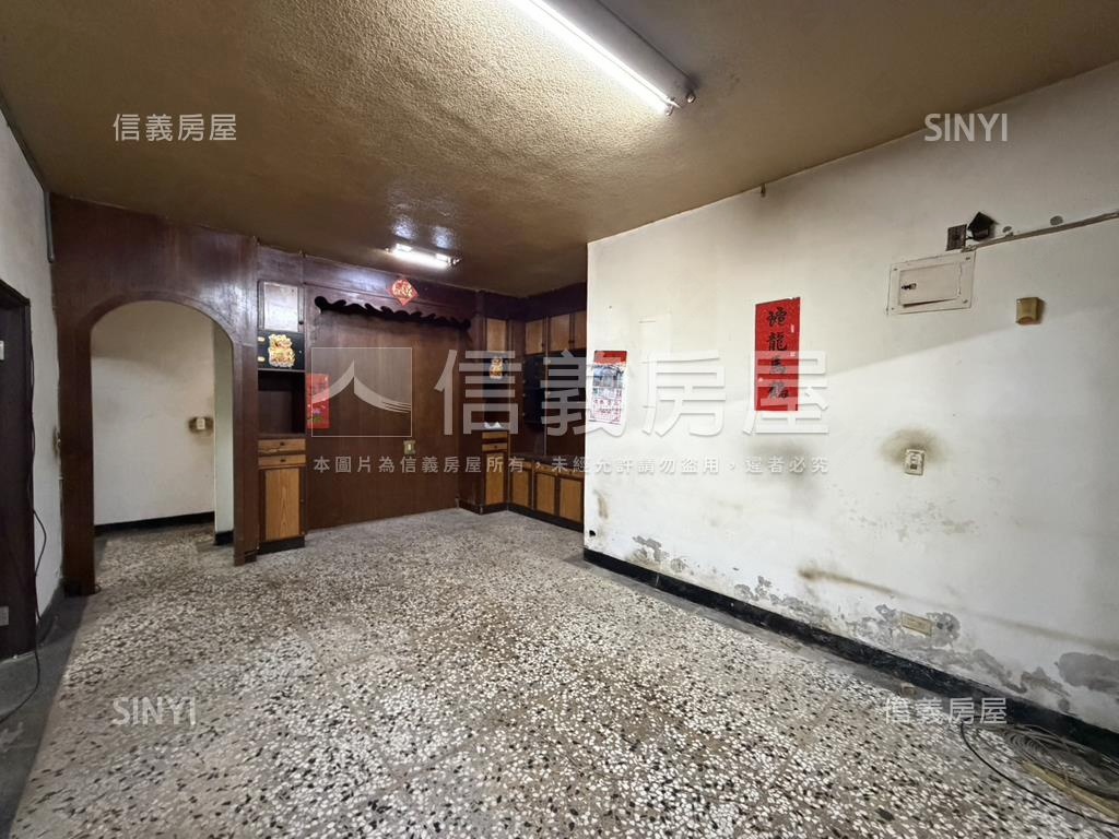 近未來捷運站１樓房屋室內格局與周邊環境