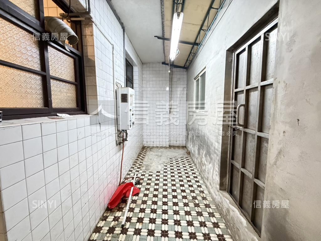 近未來捷運站１樓房屋室內格局與周邊環境